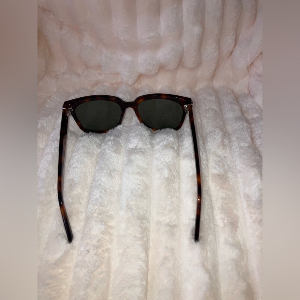 YSL Sunglasses - Picture 13 of 17